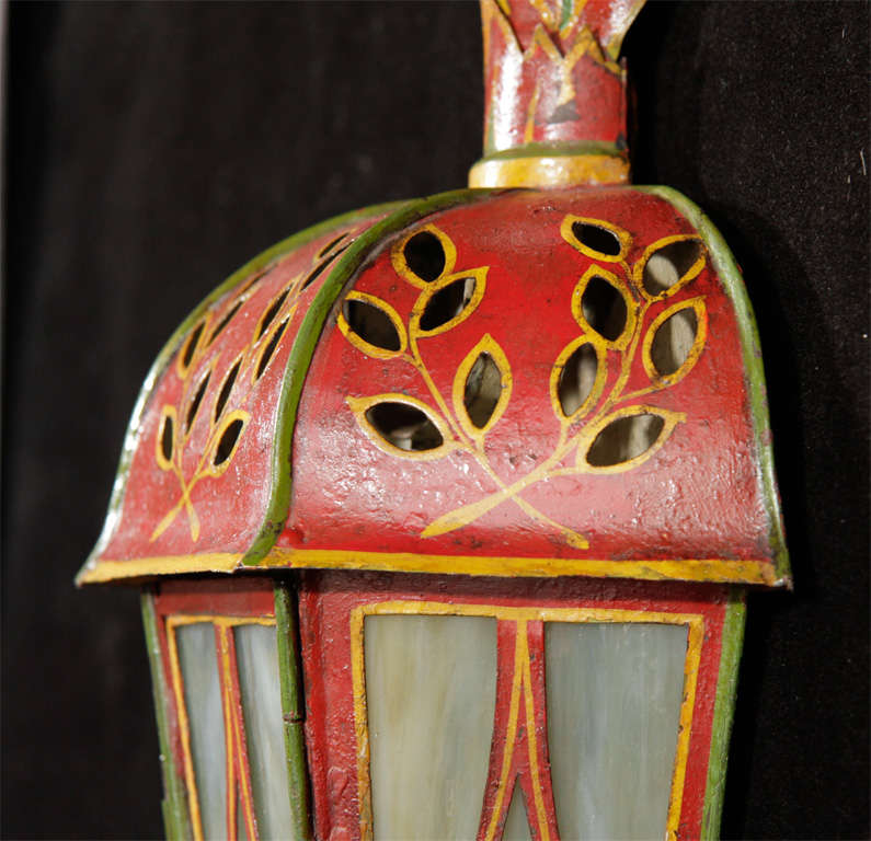 Polychromed tole wall lanterns with slag glass panels For Sale 4
